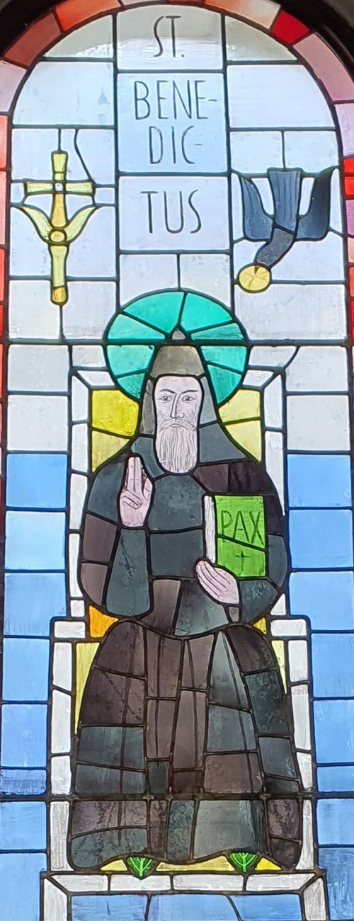 2022 Pfingsten Fenster Abteikirche