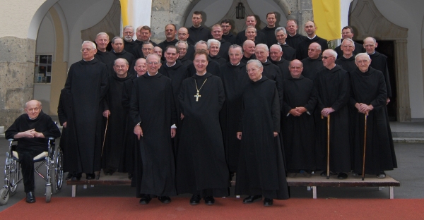 Der Convent von Schweiklberg am Tag der Abtswahl im Juni 2007