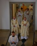 999-die-priester-beim-einzug-DSC_0048.jpg