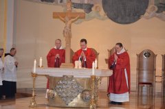 9-der-gekreuzigte-auf-dem-altar-DSC_0184.jpg