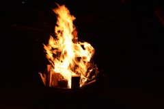 1-das-osterfeuer-DSC_0143.jpg